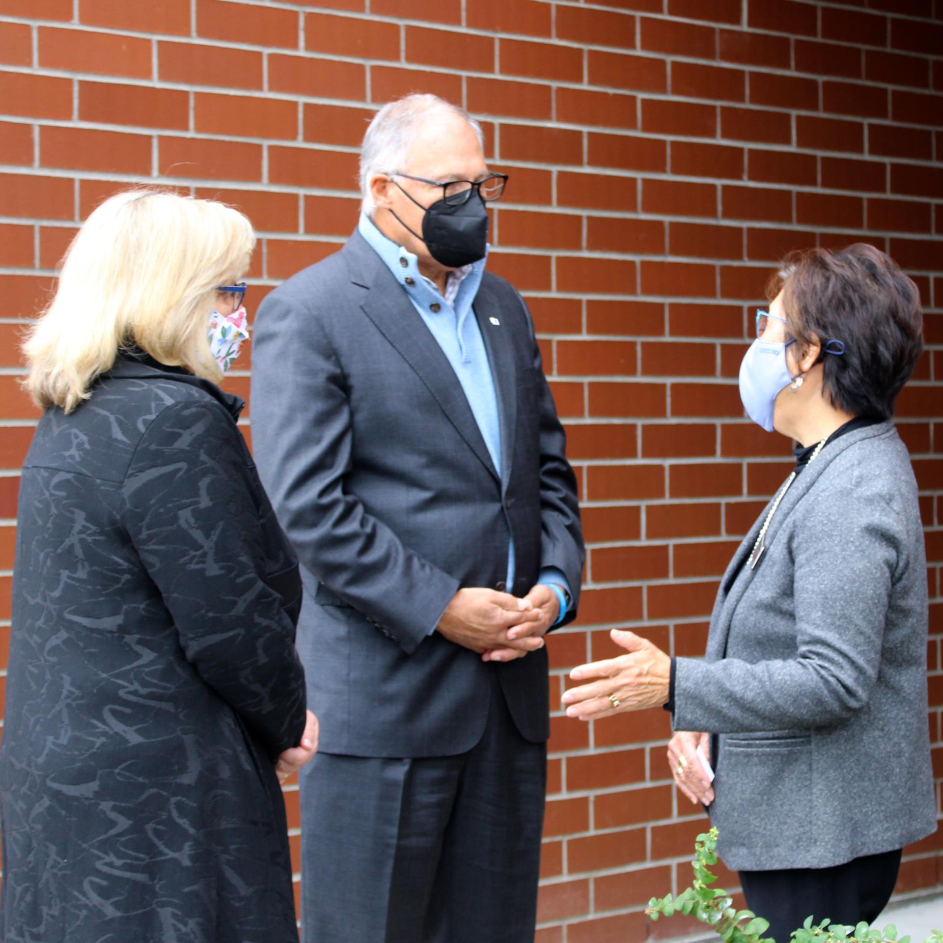 Gov. Inslee visits WCC college and speaks to members of the college